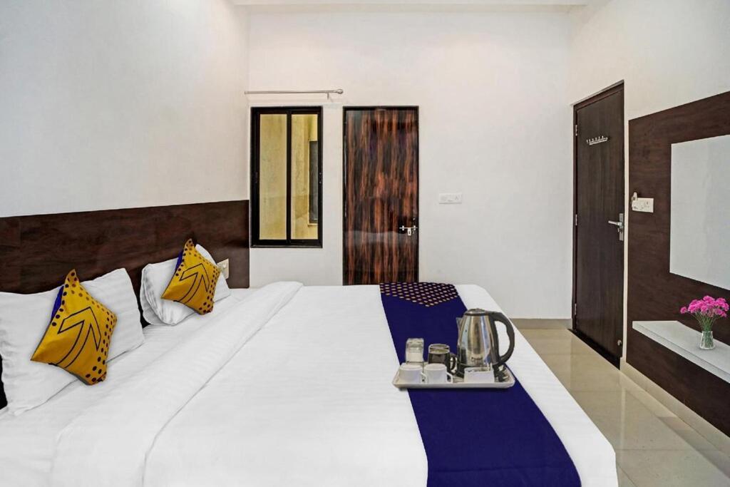 Hotel Angan Удайпур Екстериор снимка