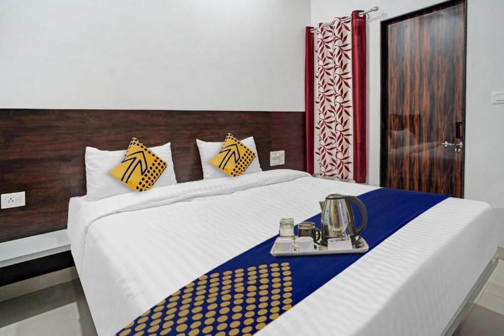 Hotel Angan Удайпур Екстериор снимка