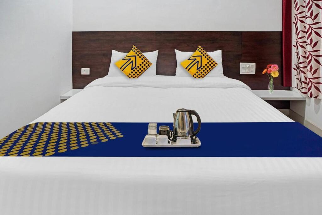Hotel Angan Удайпур Екстериор снимка